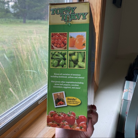 TOPSY TURVEY Upside Down Tomato Planter NWT - Picture 3 of 5